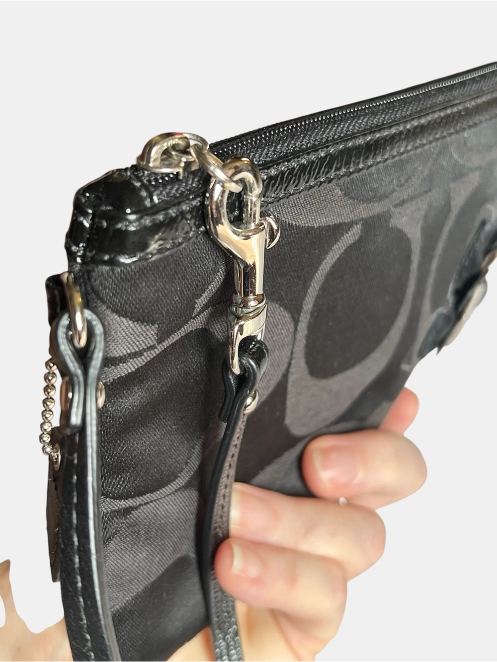Coach Black Signature Wristlet with 3D Black and Silver Flower Appliqué Y2K - Picture 6 of 13